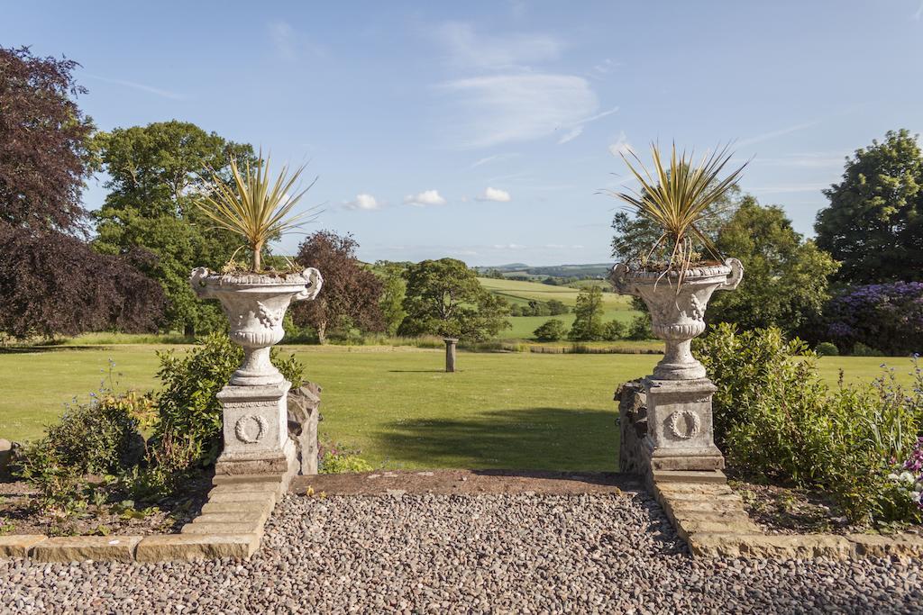 Craigsanquhar House 호텔 Logie  외부 사진