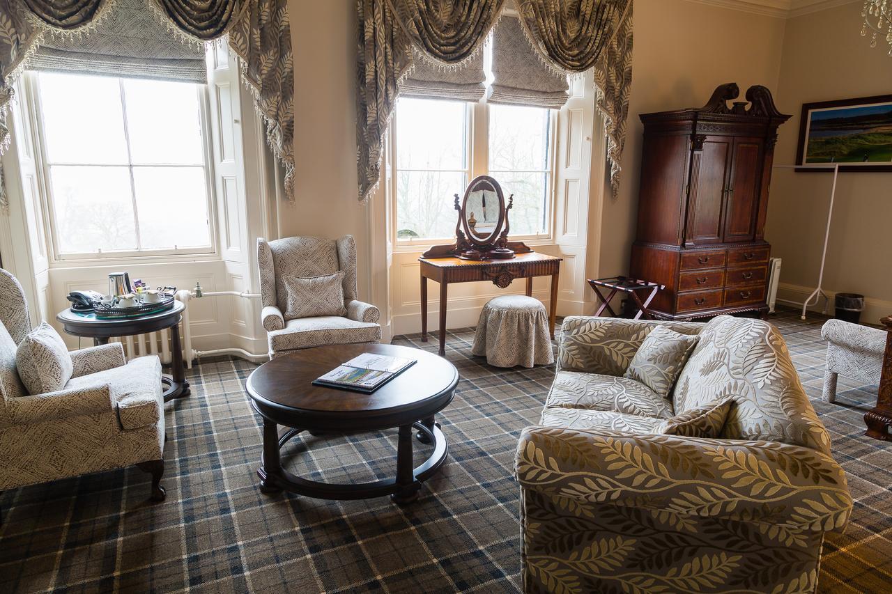 Craigsanquhar House 호텔 Logie  외부 사진
