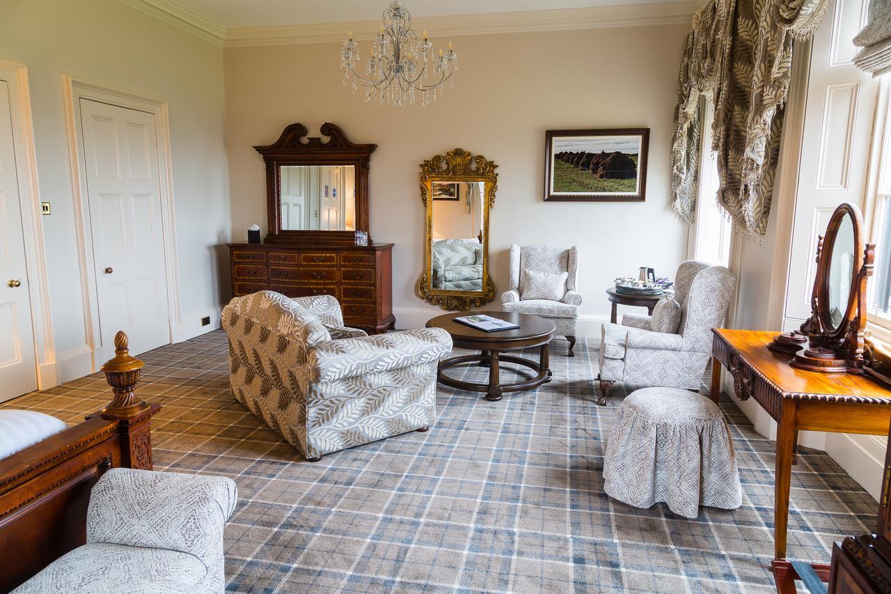 Craigsanquhar House 호텔 Logie  외부 사진